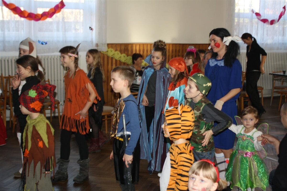 Dětský maškarní karneval 2013