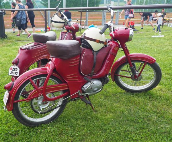Ukázka historických motocyklů, Jawa 550 taky fichtl nebo-li kozí dech