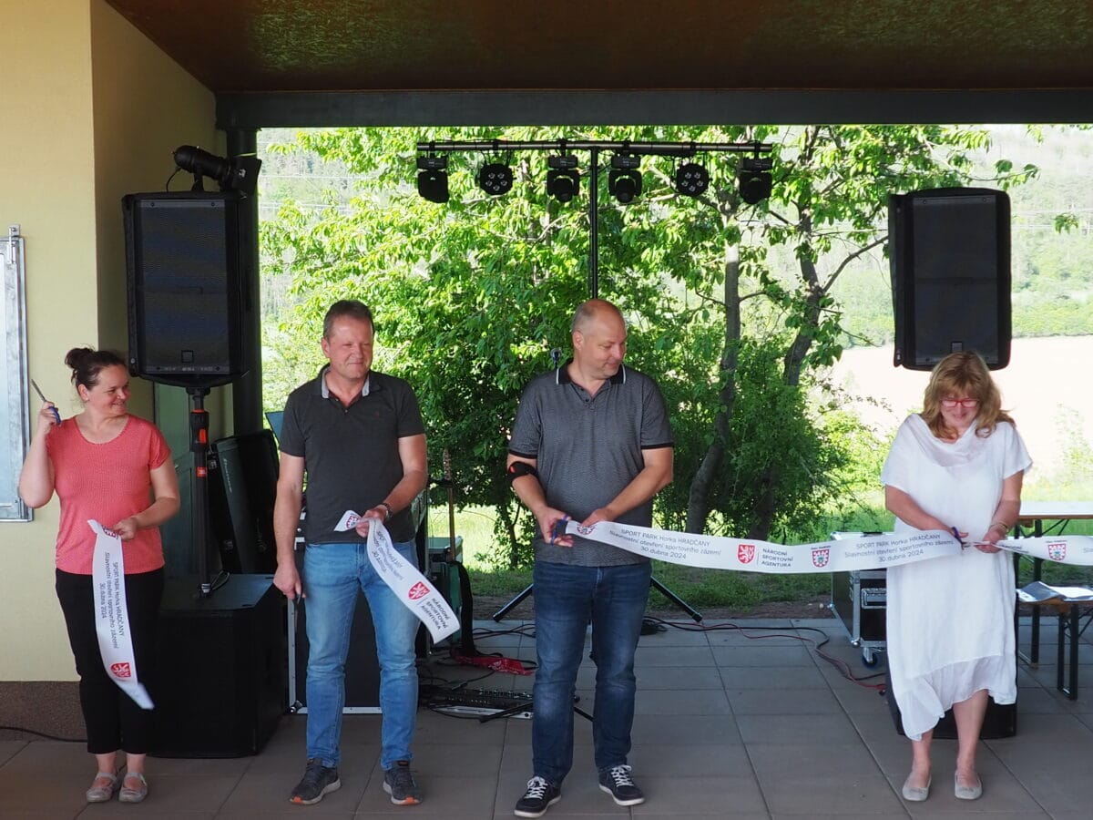 Slavnostní otevření sportovního zázemí a pálení čarodějnic 30.4.2024