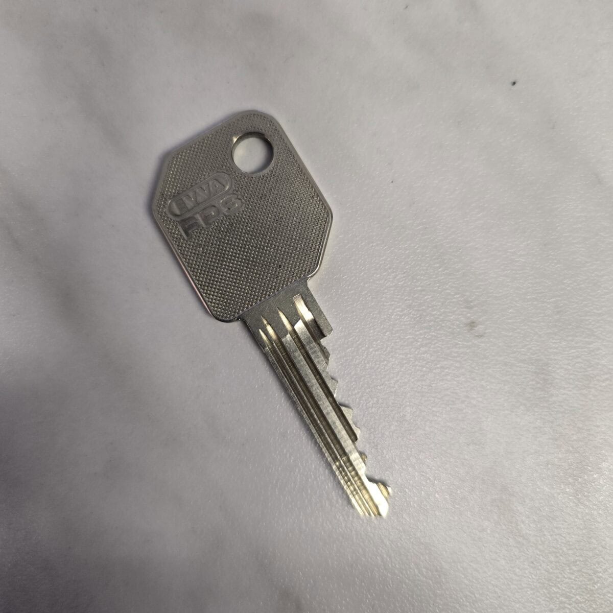 klíč nalezený u přechodu